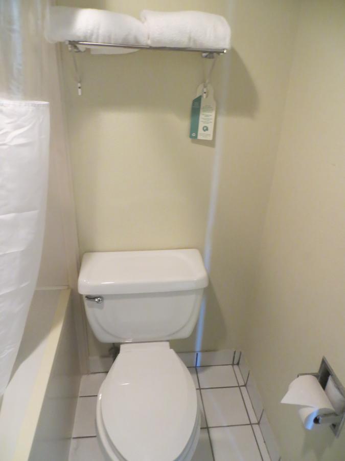 Regency 7 Rogers 모텔 객실 사진